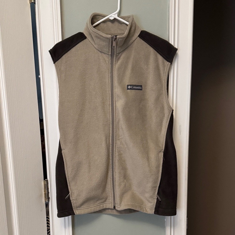 Columbia vest